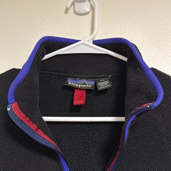 Vintage Patagonia Men’s 1/2 Zip Synchilla in Black with Purple Lining - Picture 4 of 9